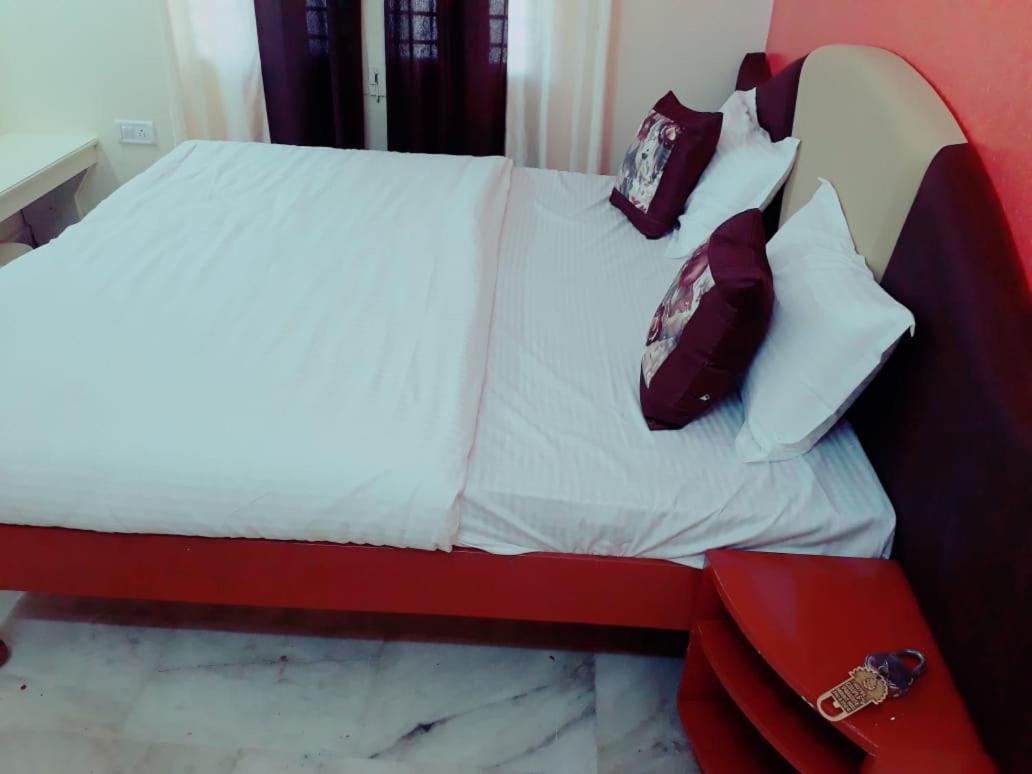 Paradise Hotel For Couples เมาท์อาบู ภายนอก รูปภาพ